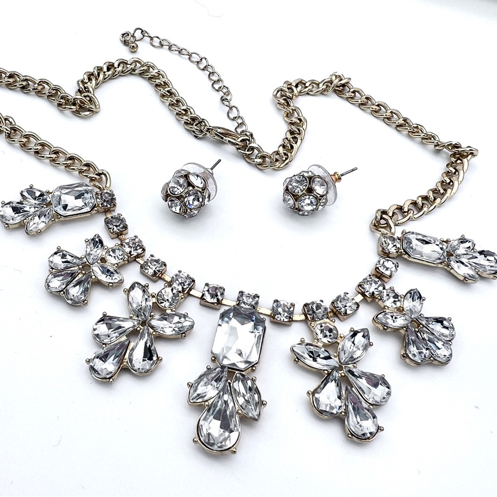 Sparkling Floral Rhinestone+Gold Statement Necklace & Rhinestone Ball Earrings - Picture 1 of 5